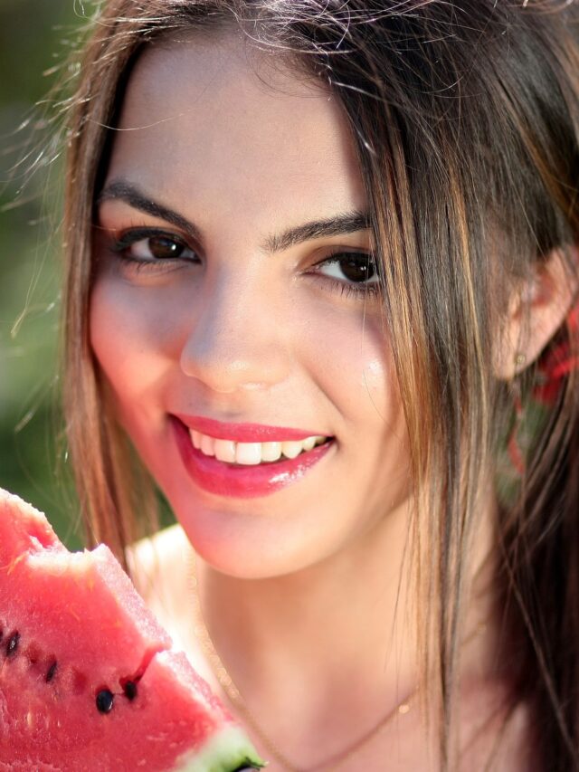 Top 5 Best Fruits For Glowing Skin